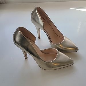 Women's d brand pointed toe gold metallic pumps